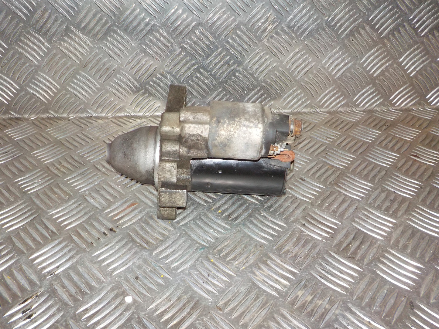 Peugeot 107 Starter Med OEM Nr. 0001107439 Fra Peugeot Ophugger