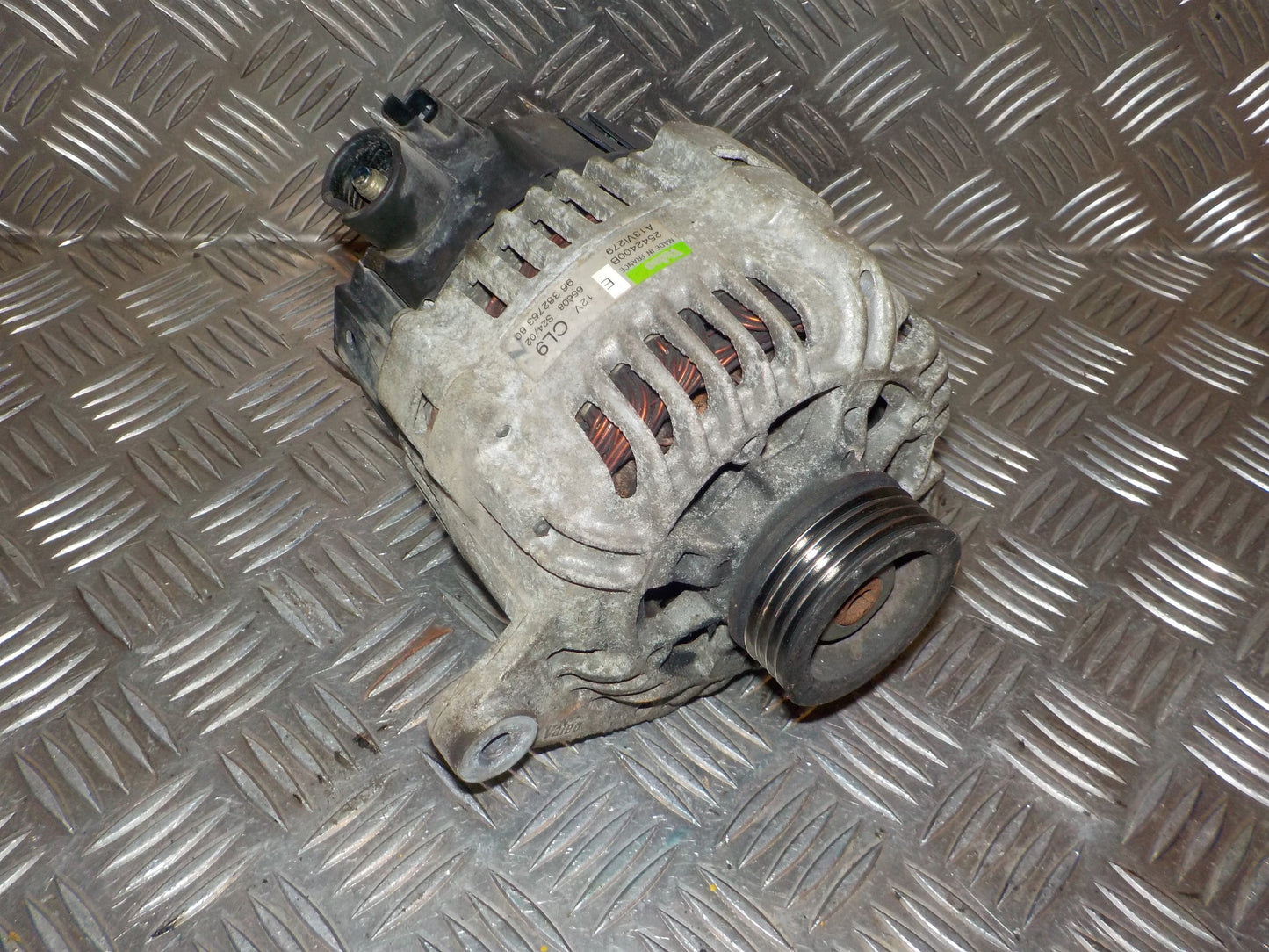 Peugeot Partner Generator Med OEM Nr. 9638276380 Fra Peugeot Ophugger