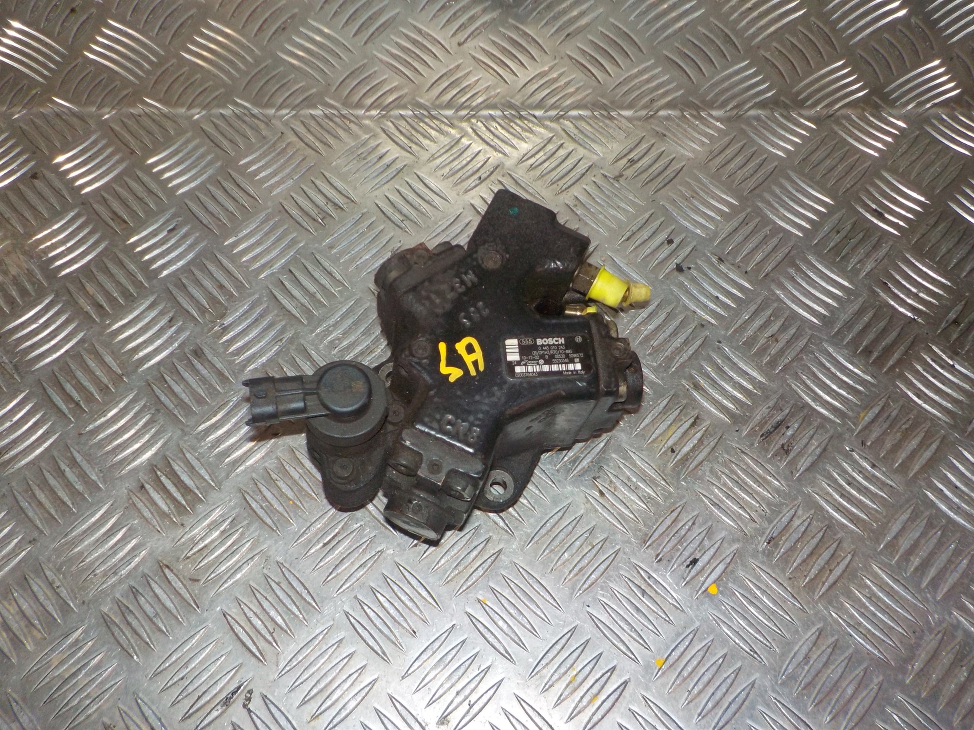 Fiat Doblo Dieselpumpe Med OEM Nr. 0445010243 Fra Fiat Ophugger