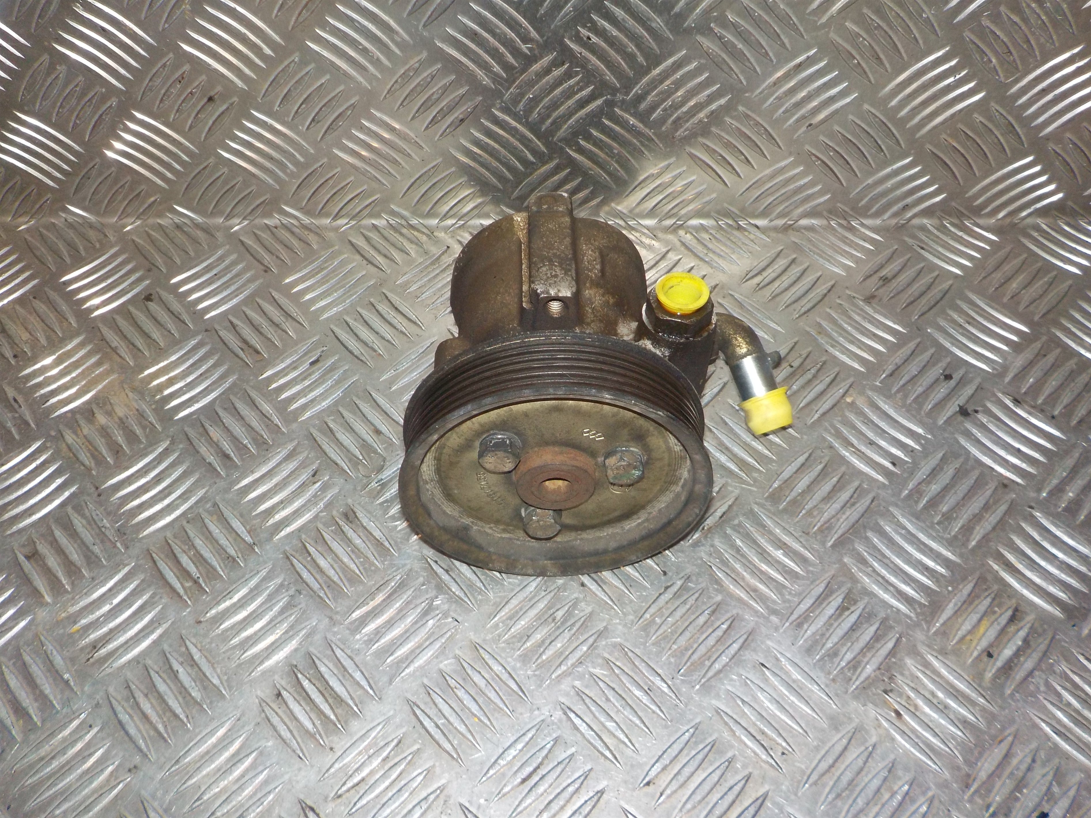 Fiat Doblo Servopumpe Med OEM Nr. 51894443 Fra Fiat Ophugger