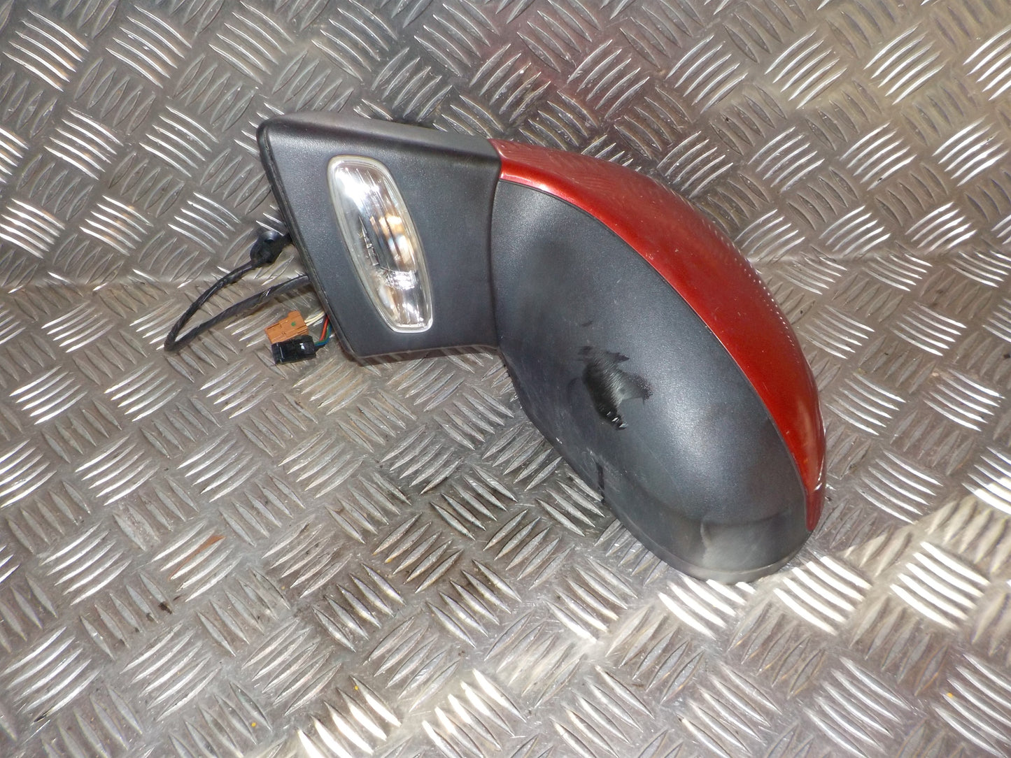 Peugeot 207 Sidespejl Med OEM Nr. 8149ZG Fra Peugeot Ophugger