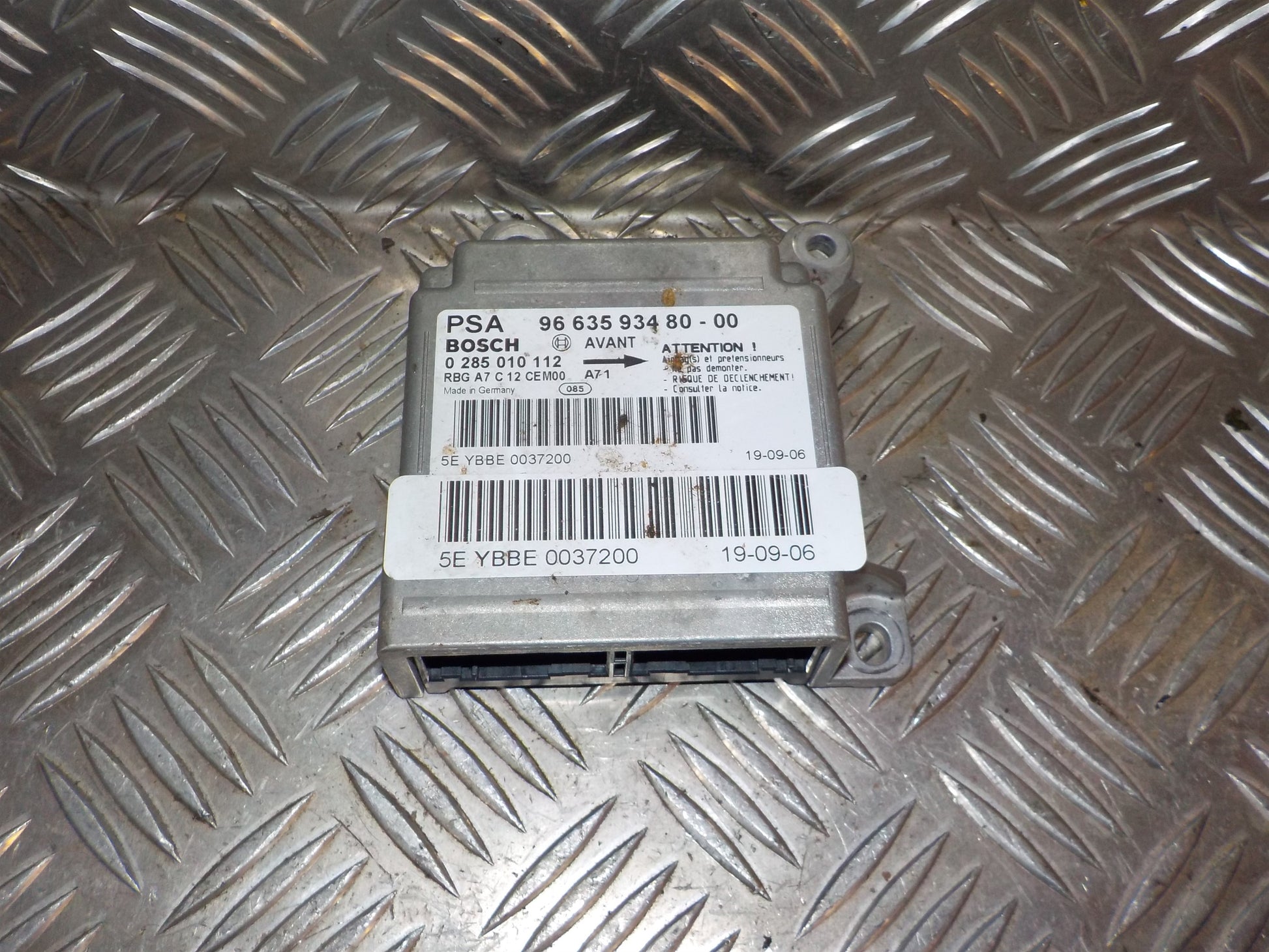 Peugeot 207 Airbag Elboks Med OEM Nr. 966359348000 Fra Peugeot Ophugger