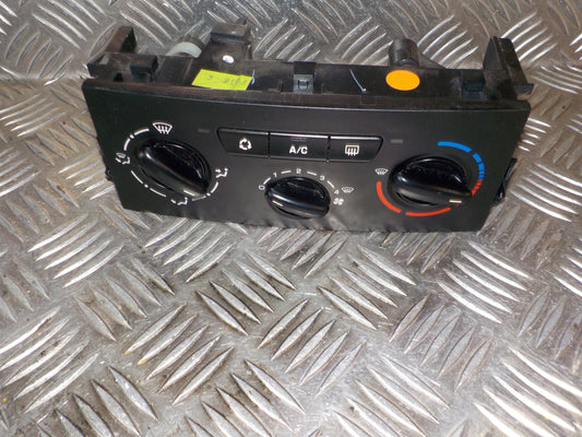 Peugeot 207 Varmeregulering Med OEM Nr. Ophugger Fra Peugeot Ophugger