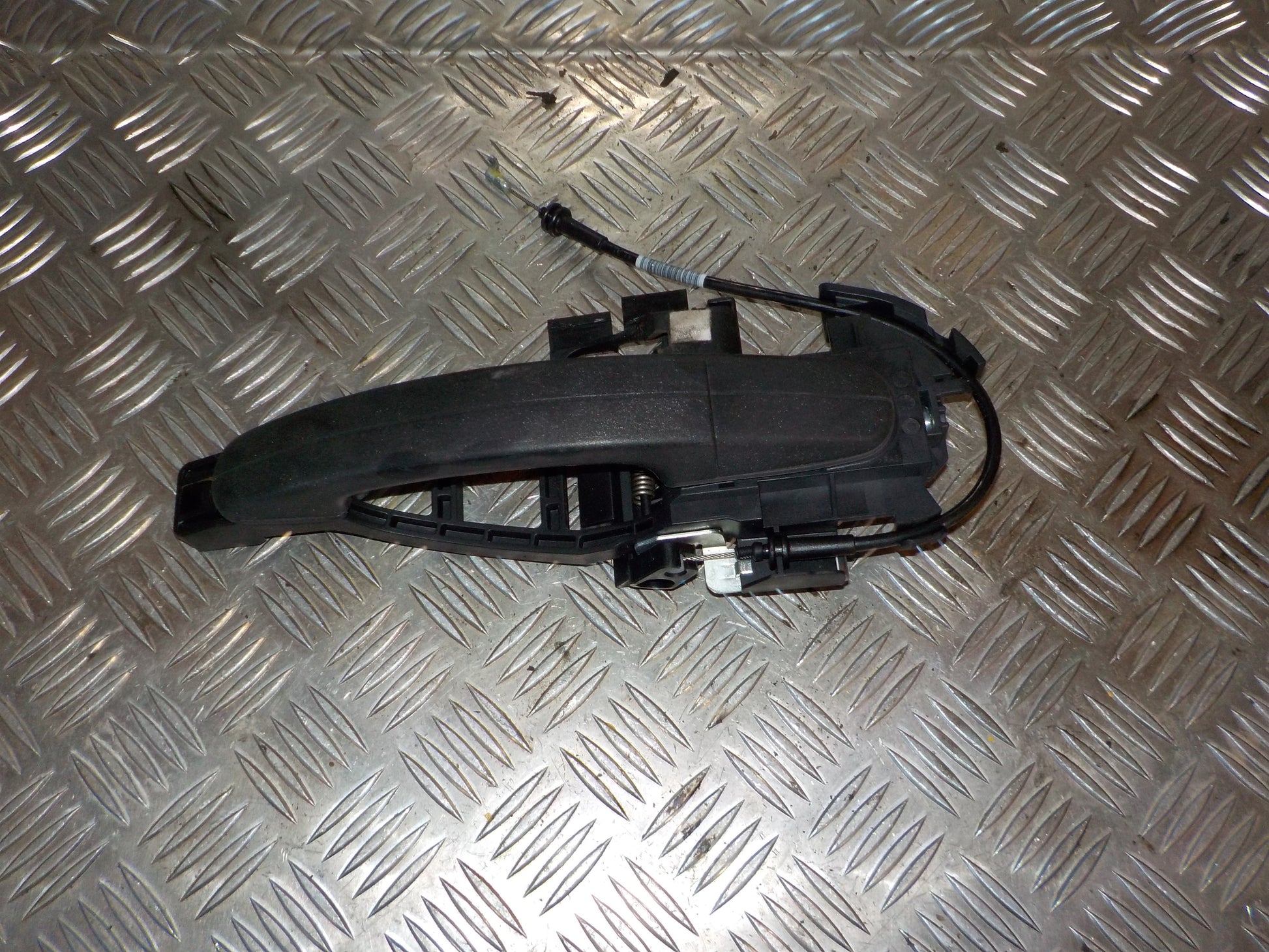 Ford Transit Custom Håndtag Udvendig Med OEM Nr. BK21Y224A36AD Fra Ford Ophugger