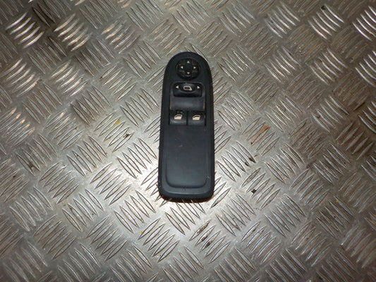 Peugeot 308 Kontakt Rudehejs Med OEM Nr. 96565186XT Fra Peugeot Ophugger