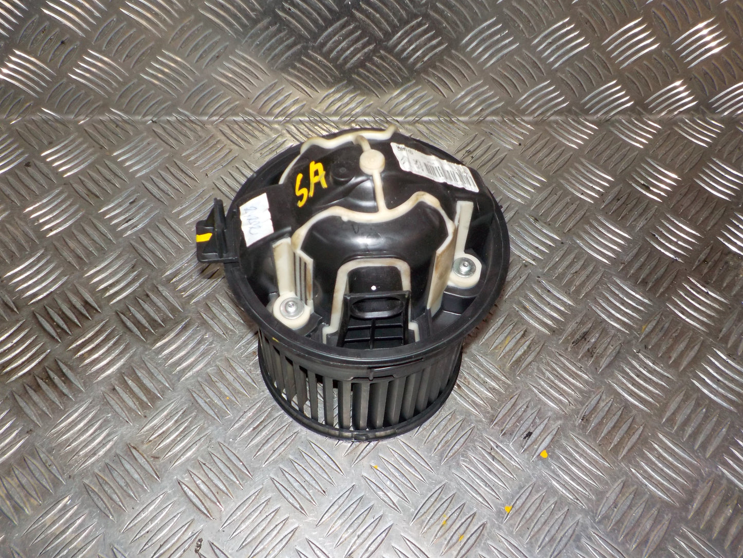 Peugeot 308 Varmeblæser Med OEM Nr. 6441Z7 Fra Peugeot Ophugger