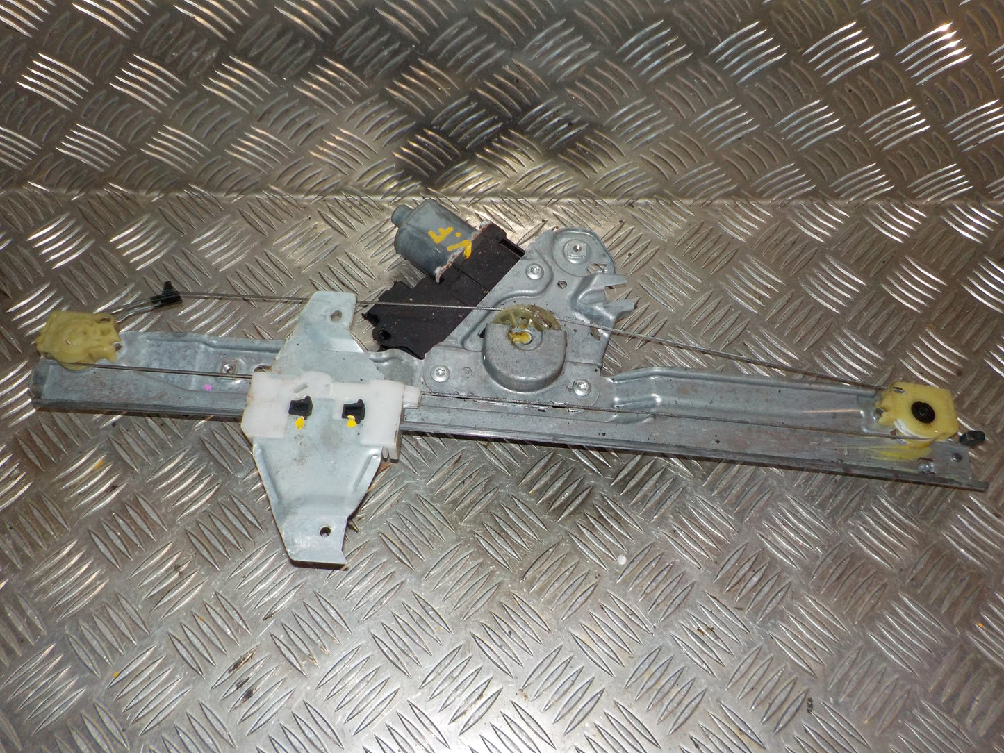 Peugeot 308 Rudemotor - Rudehejs Med OEM Nr. 9657247680 Fra Peugeot Ophugger