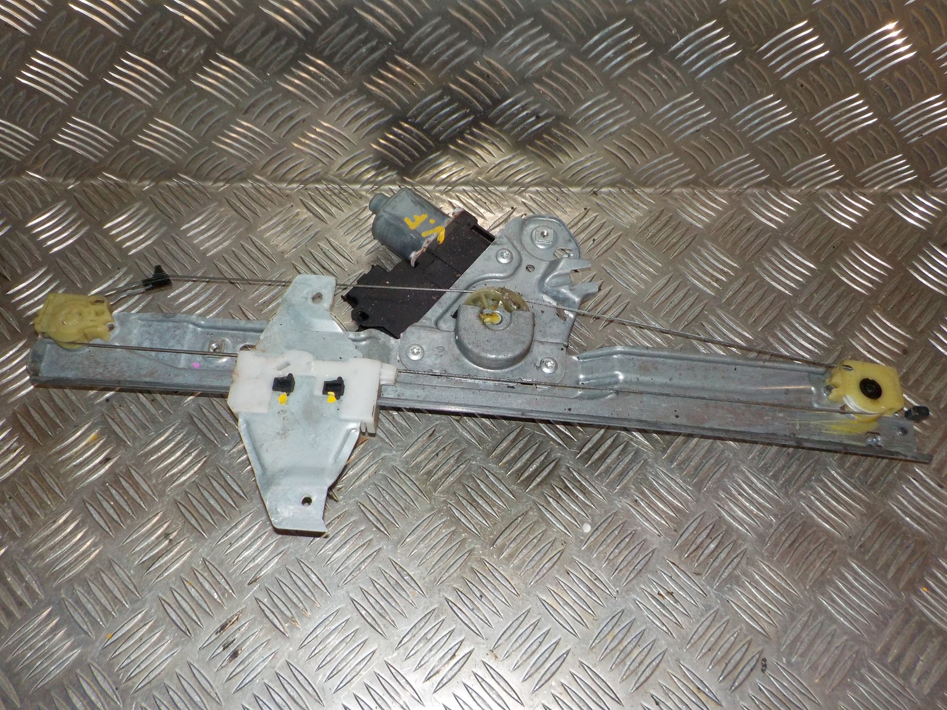 Peugeot 308 Rudemotor - Rudehejs Med OEM Nr. 9657247680 Fra Peugeot Ophugger