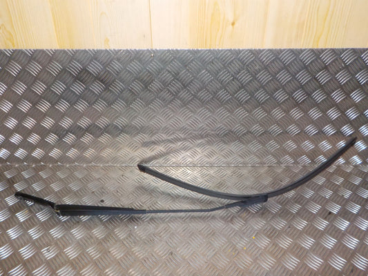 Peugeot 308 Viskerarm Med OEM Nr. 6429EL Fra Peugeot Ophugger