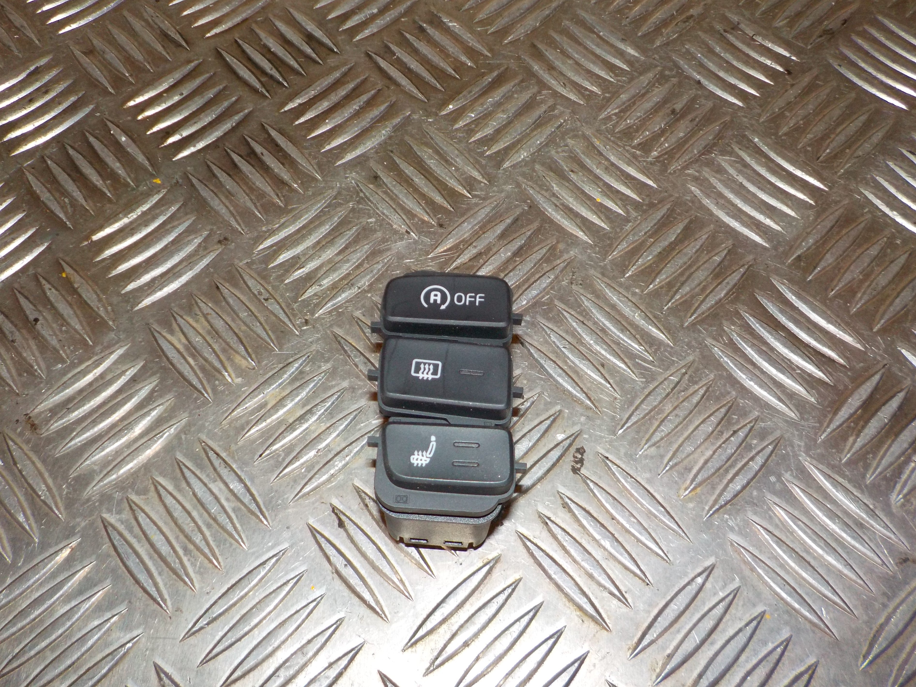 VW Up Esp Div. Dele Med OEM Nr. 1S0953508B Fra VW Ophugger