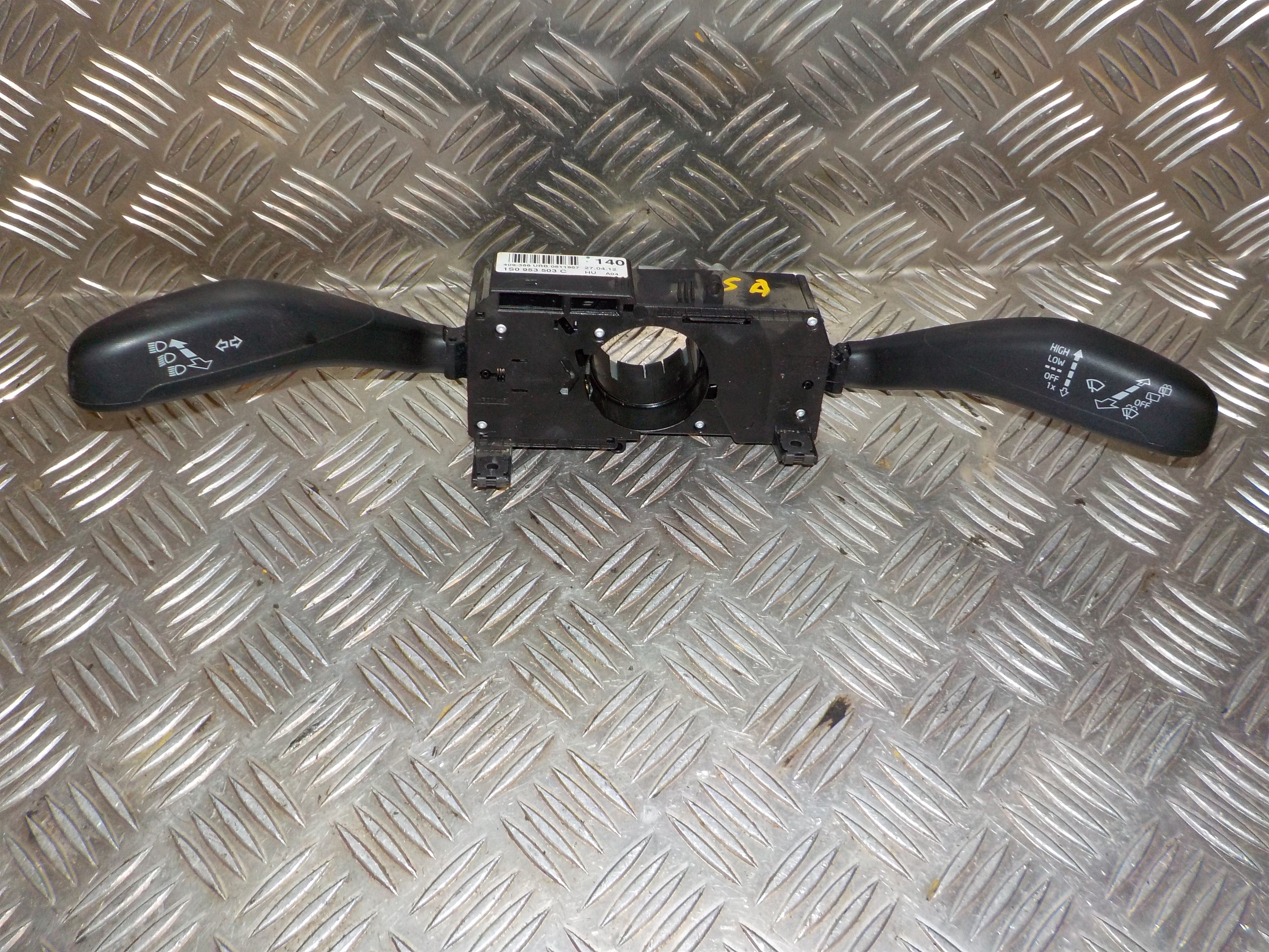VW Up Kontakt Combi Med OEM Nr. 1S0953503C Fra VW Ophugger