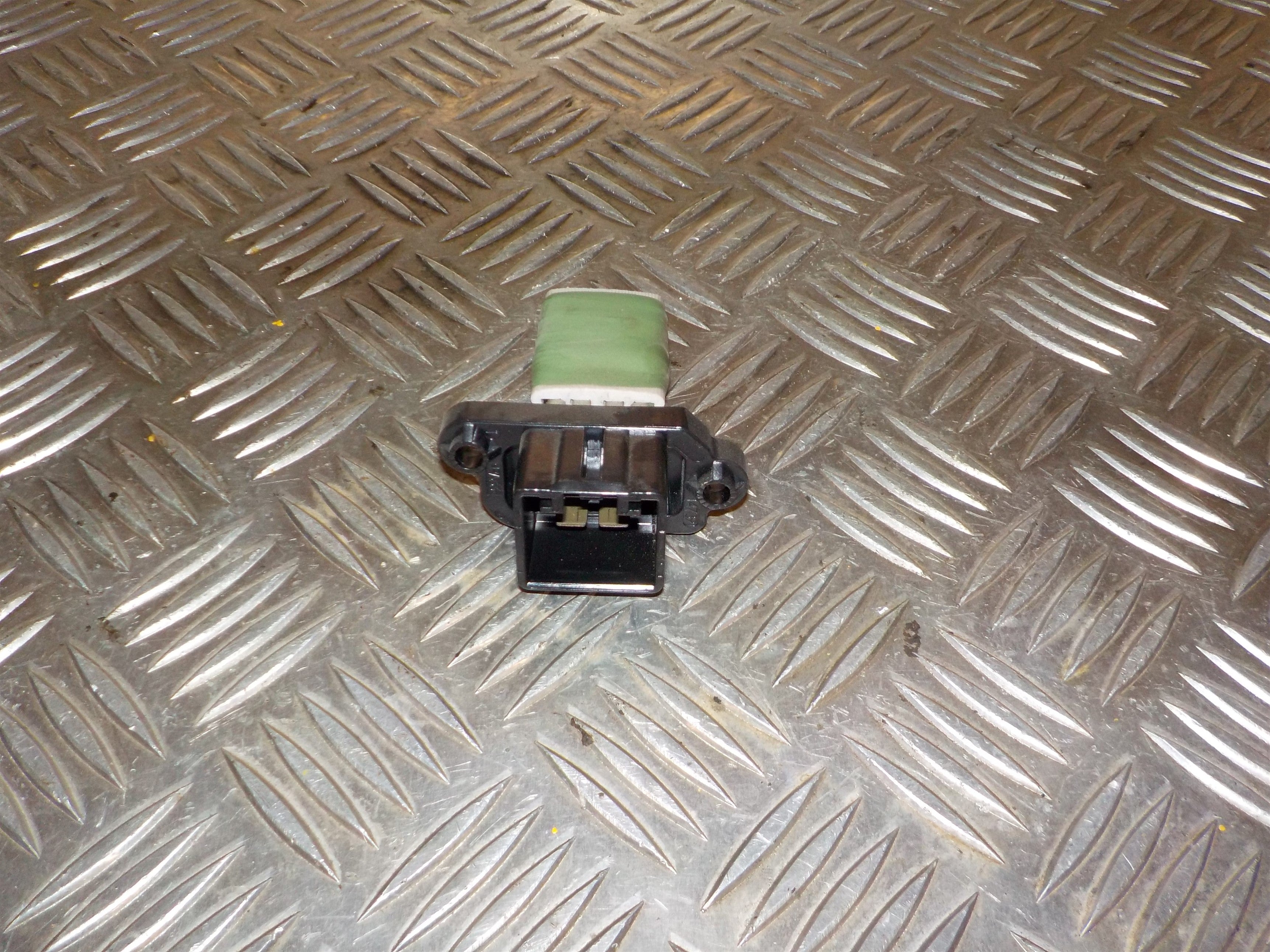 VW Up Varmemodstand Med OEM Nr. 1S0959263A Fra VW Ophugger