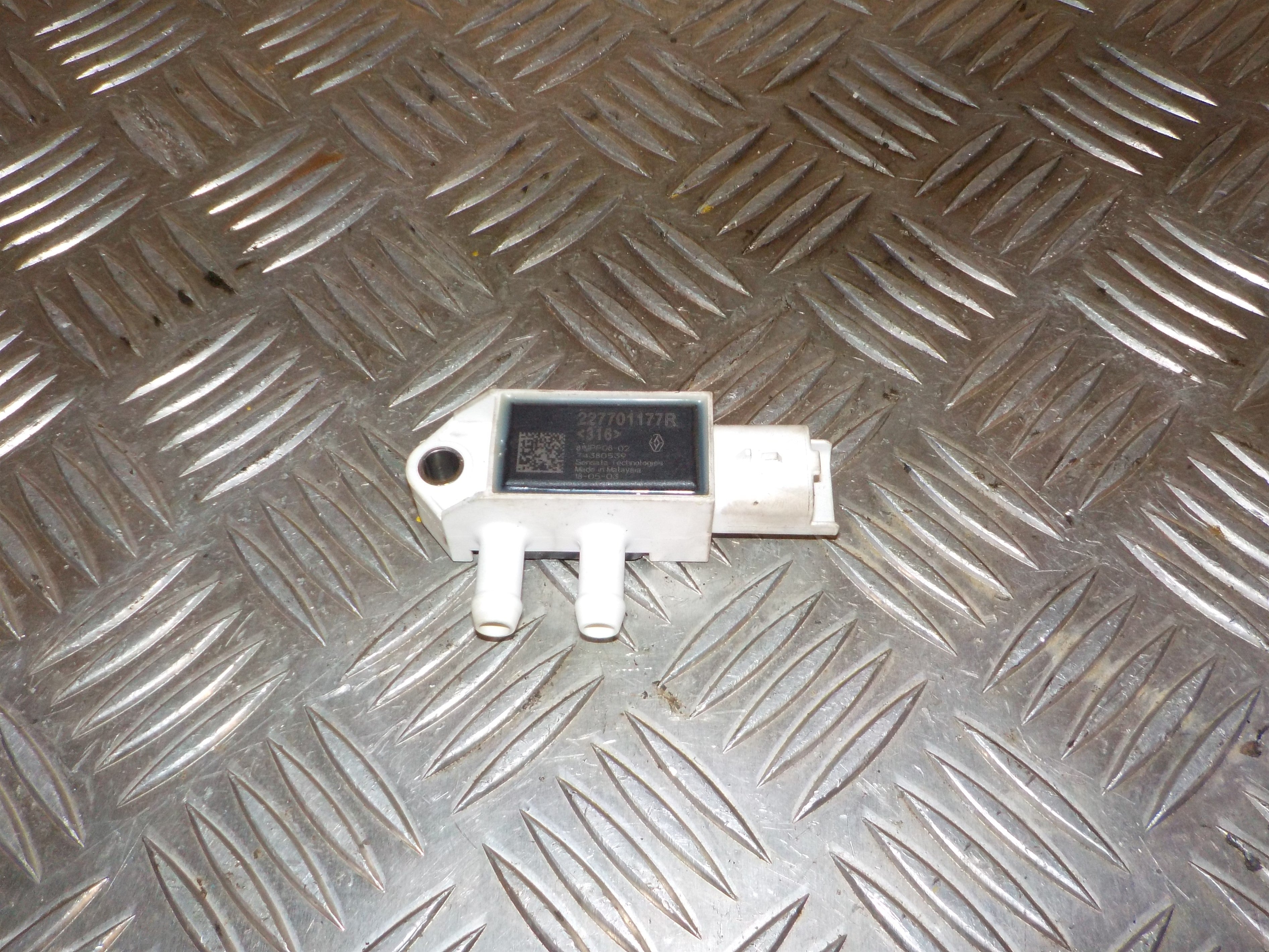 Dacia Dokker Difference Tryk Sensor Med OEM Nr. 227701177R Fra Dacia Ophugger