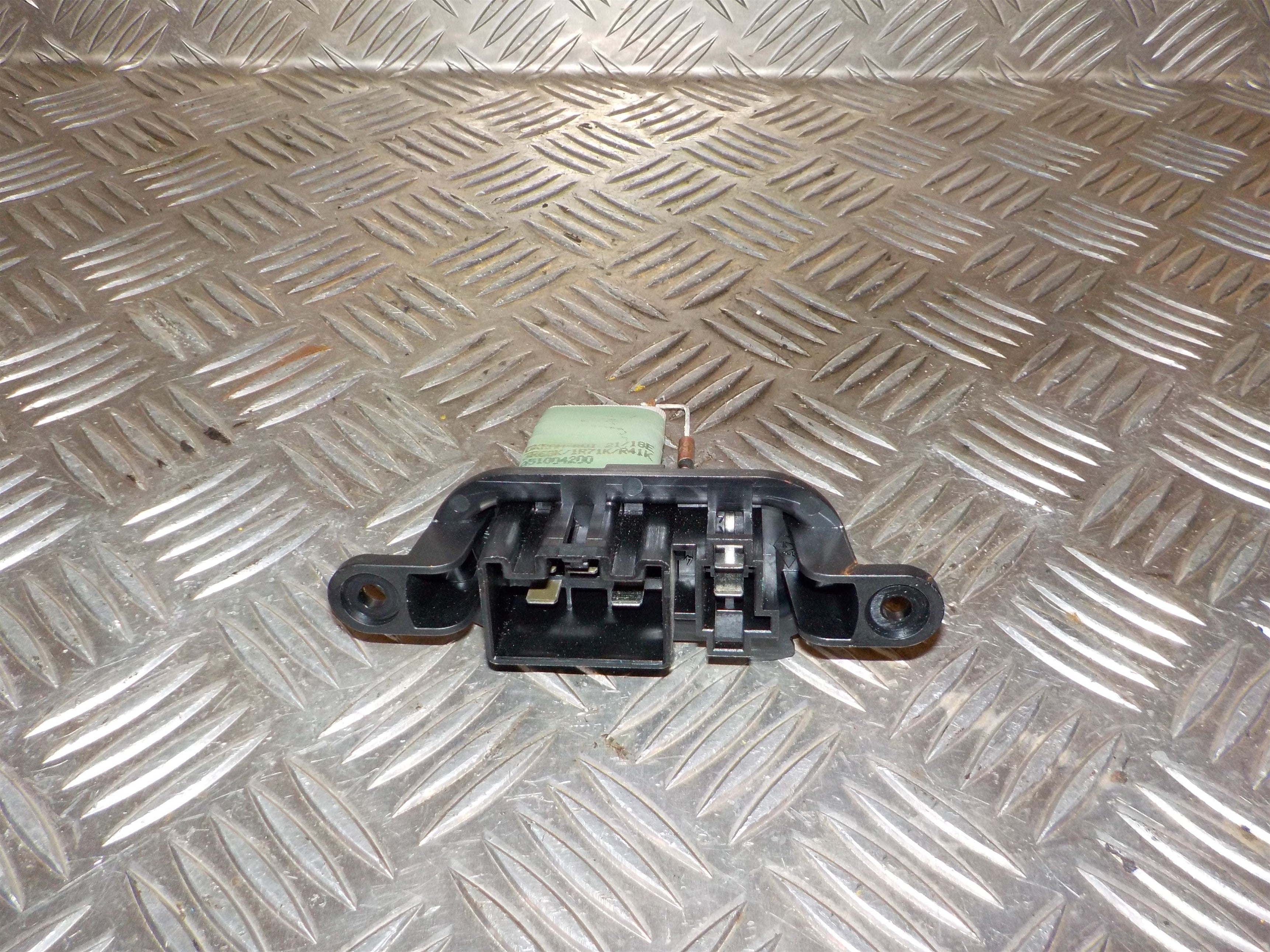 Dacia Dokker Varmemodstand Med OEM Nr. A51004200 Fra Dacia Ophugger