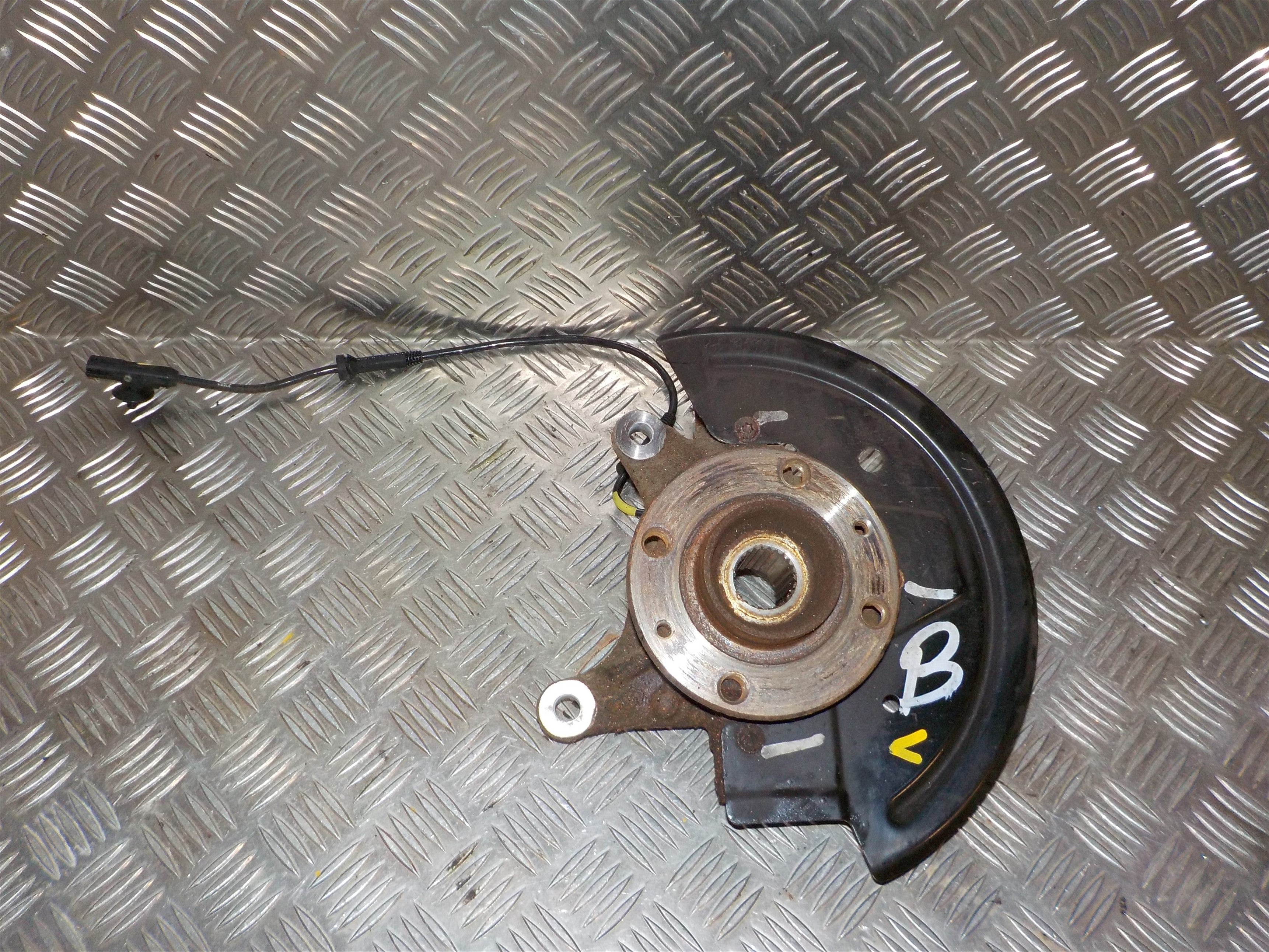 Dacia Dokker Spindel For V Med OEM Nr. 400116210R Fra Dacia Ophugger