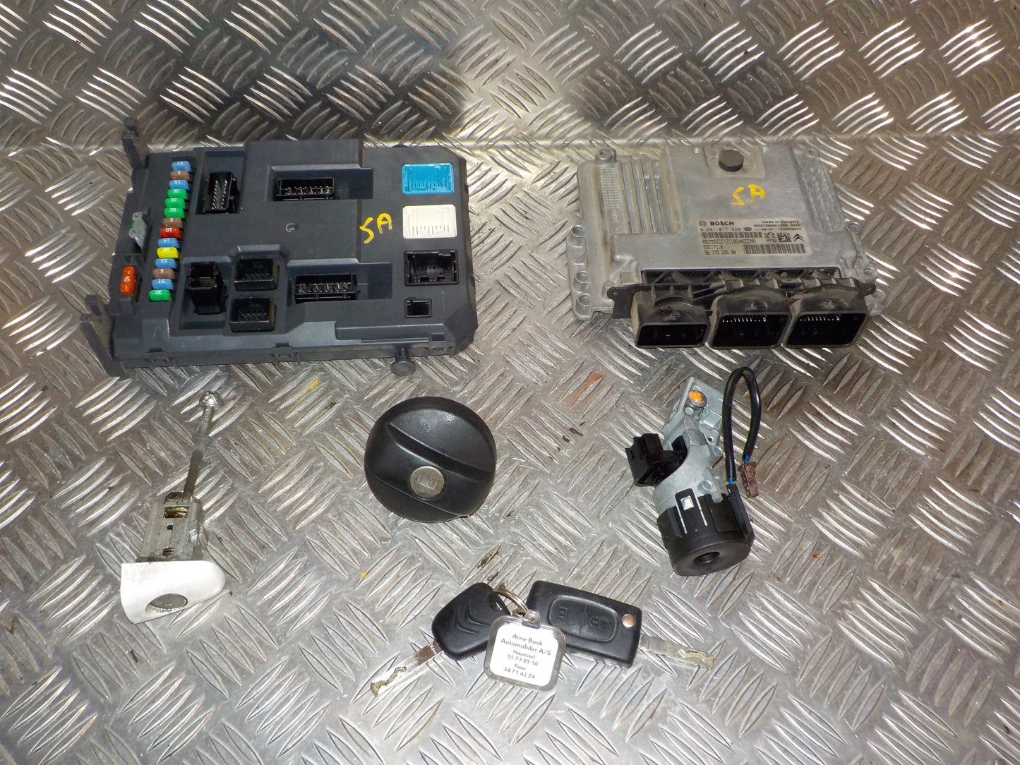 Citroen C3 II Motorstyring - Motorstyreboks - Injection Elboks Med OEM Nr. 9677529580 Fra Citroen Ophugger