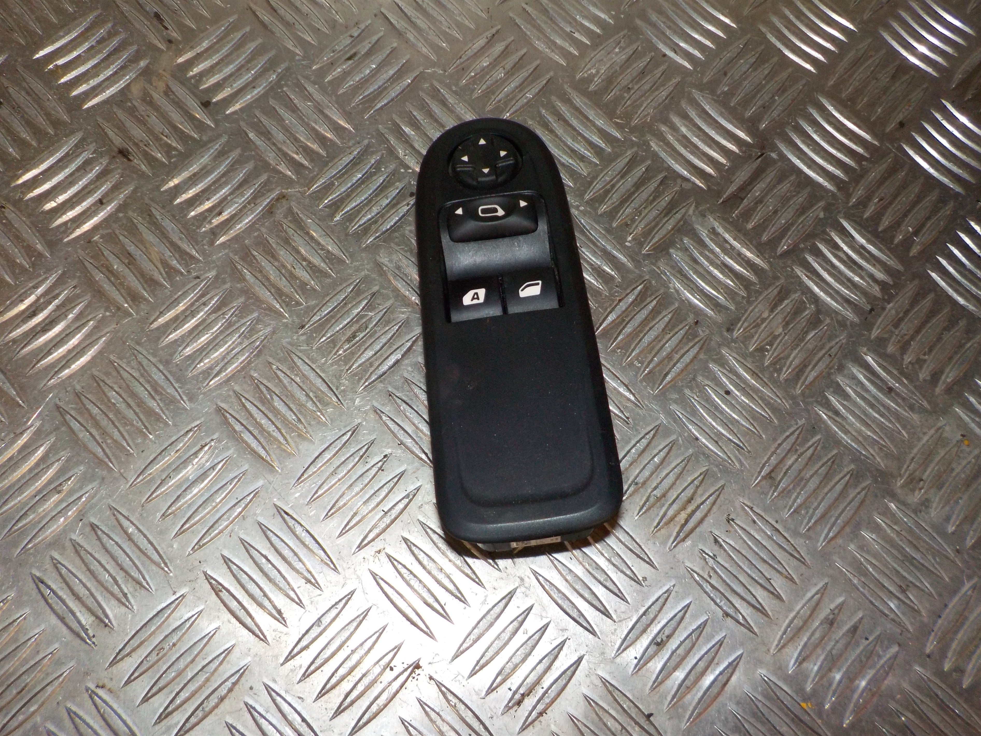 Citroen C3 II Kontakt Rudehejs Med OEM Nr. 96637530XT Fra Citroen Ophugger