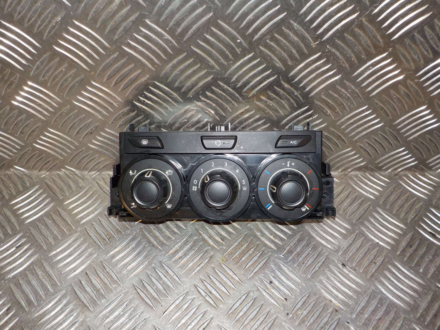 Citroen C3 II Varmeregulering Med OEM Nr. Ophugger Fra Citroen Ophugger