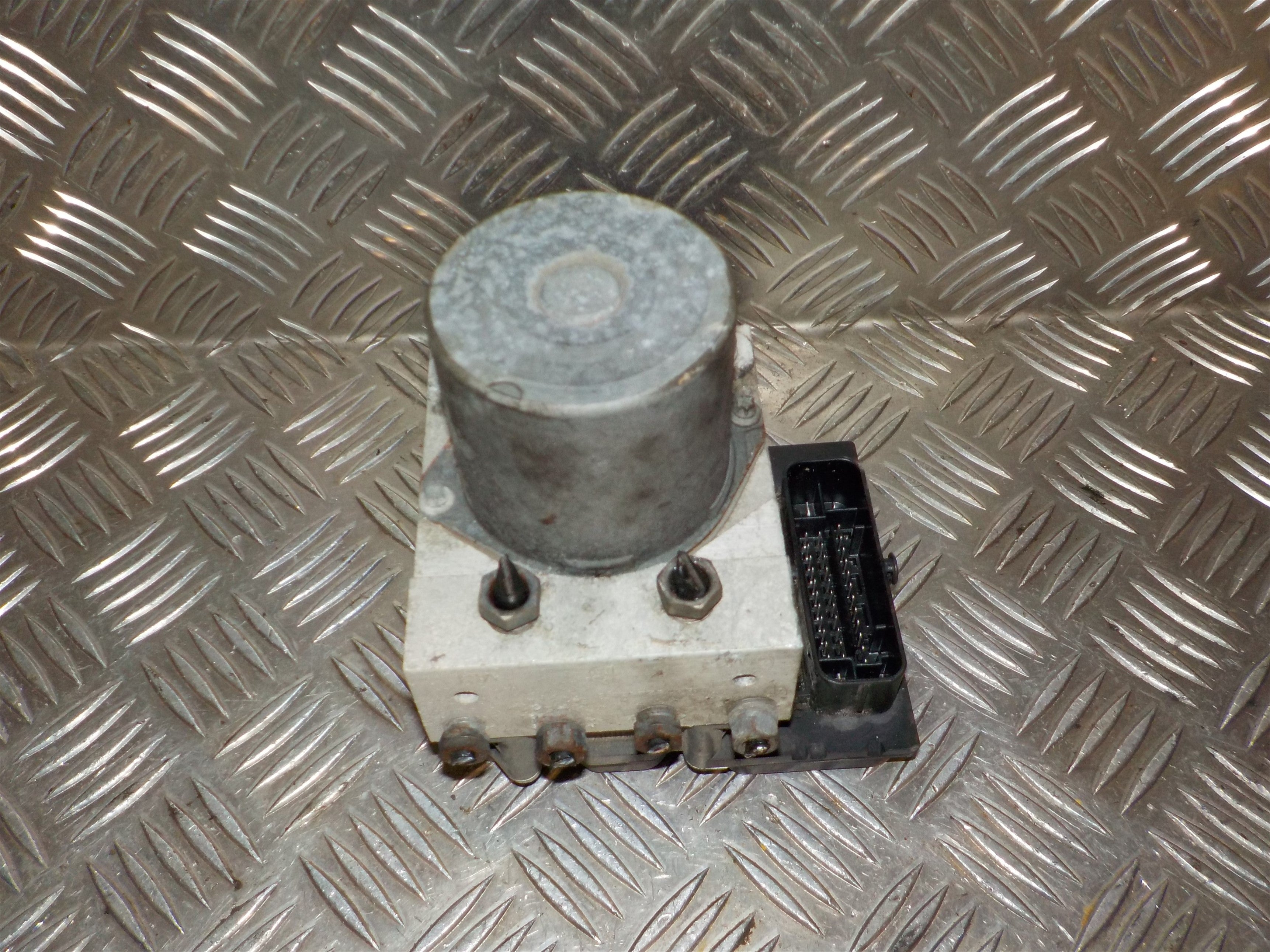 Peugeot Expert ABS Pumpe Med OEM Nr. 0265951350 Fra Peugeot Ophugger