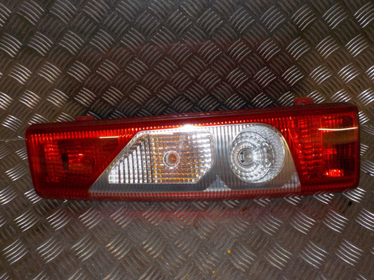 Peugeot Expert Baglygte Med OEM Nr. 6350AH Fra Peugeot Ophugger