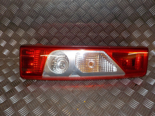 Peugeot Expert Baglygte Med OEM Nr. 6351AH Fra Peugeot Ophugger