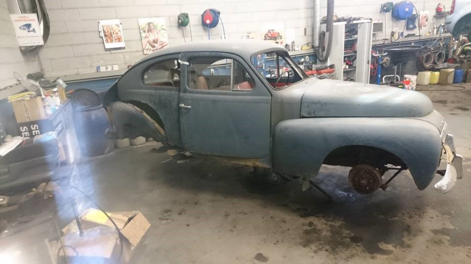 Volvo Pv444/544 Pluk-Selv-Bil Med OEM Nr. Ophugger Fra Volvo Ophugger