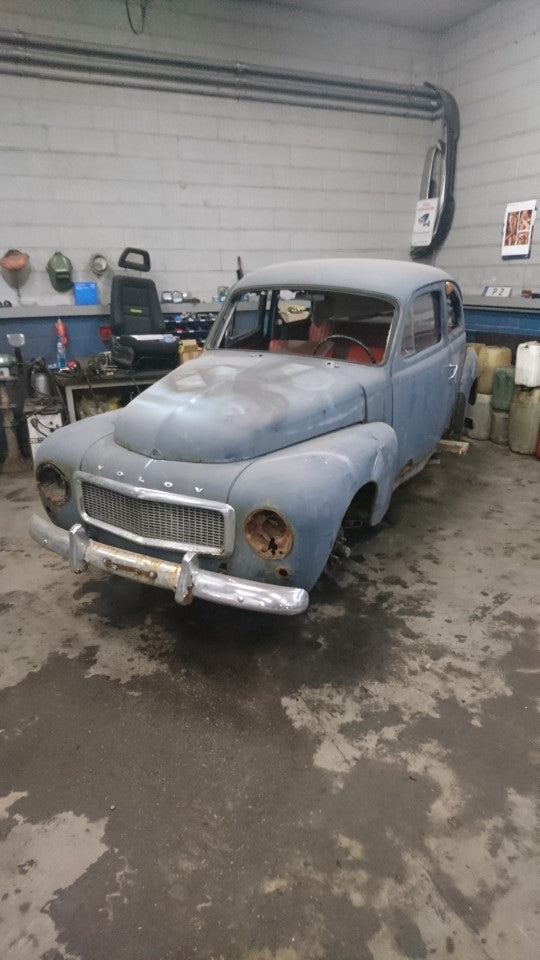 Volvo Pv444/544 Pluk-Selv-Bil Med OEM Nr. Ophugger Fra Volvo Ophugger