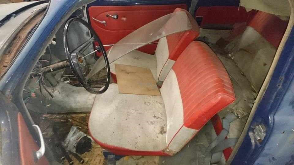 Volvo Pv444/544 Pluk-Selv-Bil Med OEM Nr. Ophugger Fra Volvo Ophugger