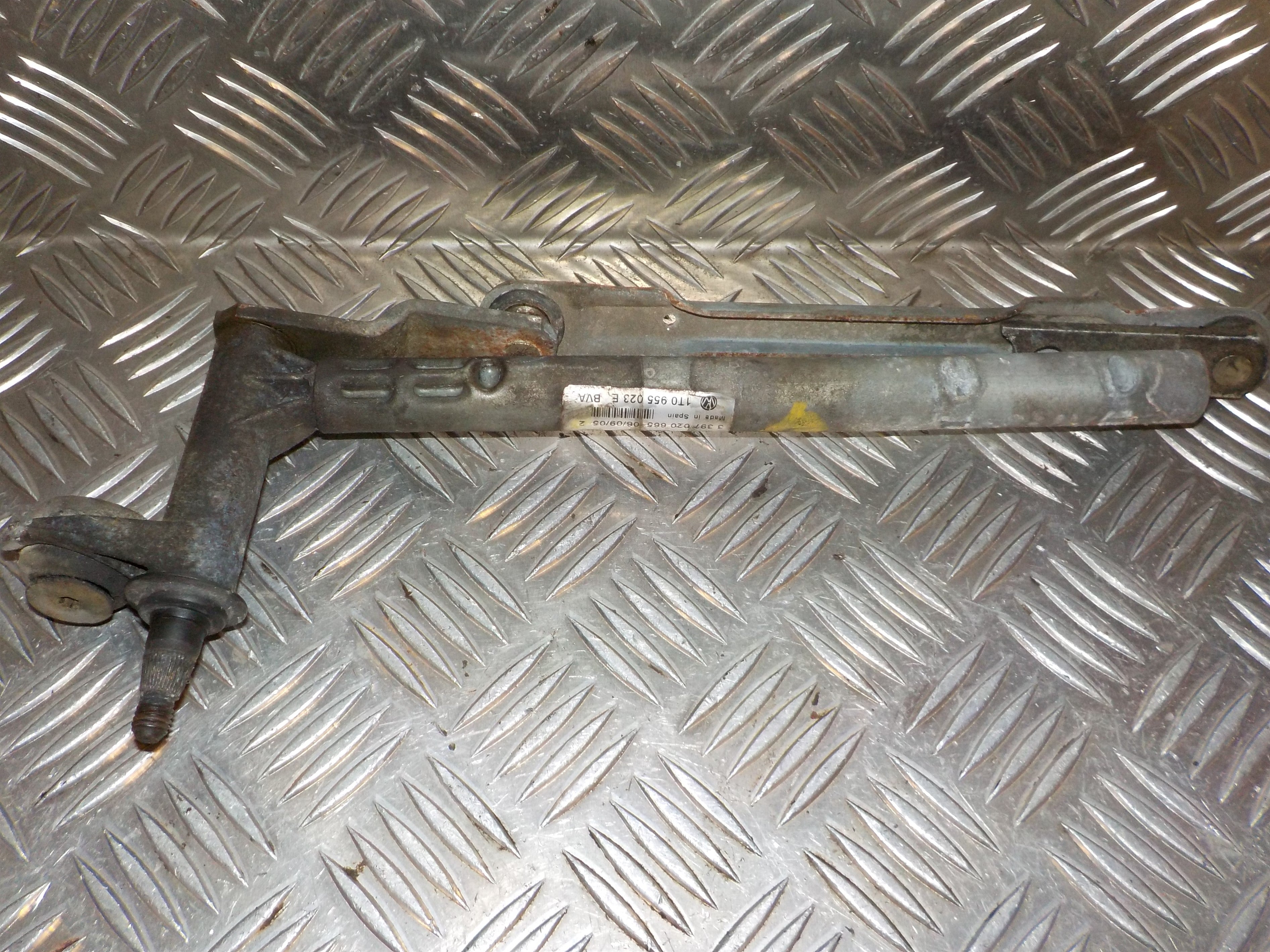 VW Touran 1T/Gp Viskertræk Med OEM Nr. 1T0955023E Fra VW Ophugger