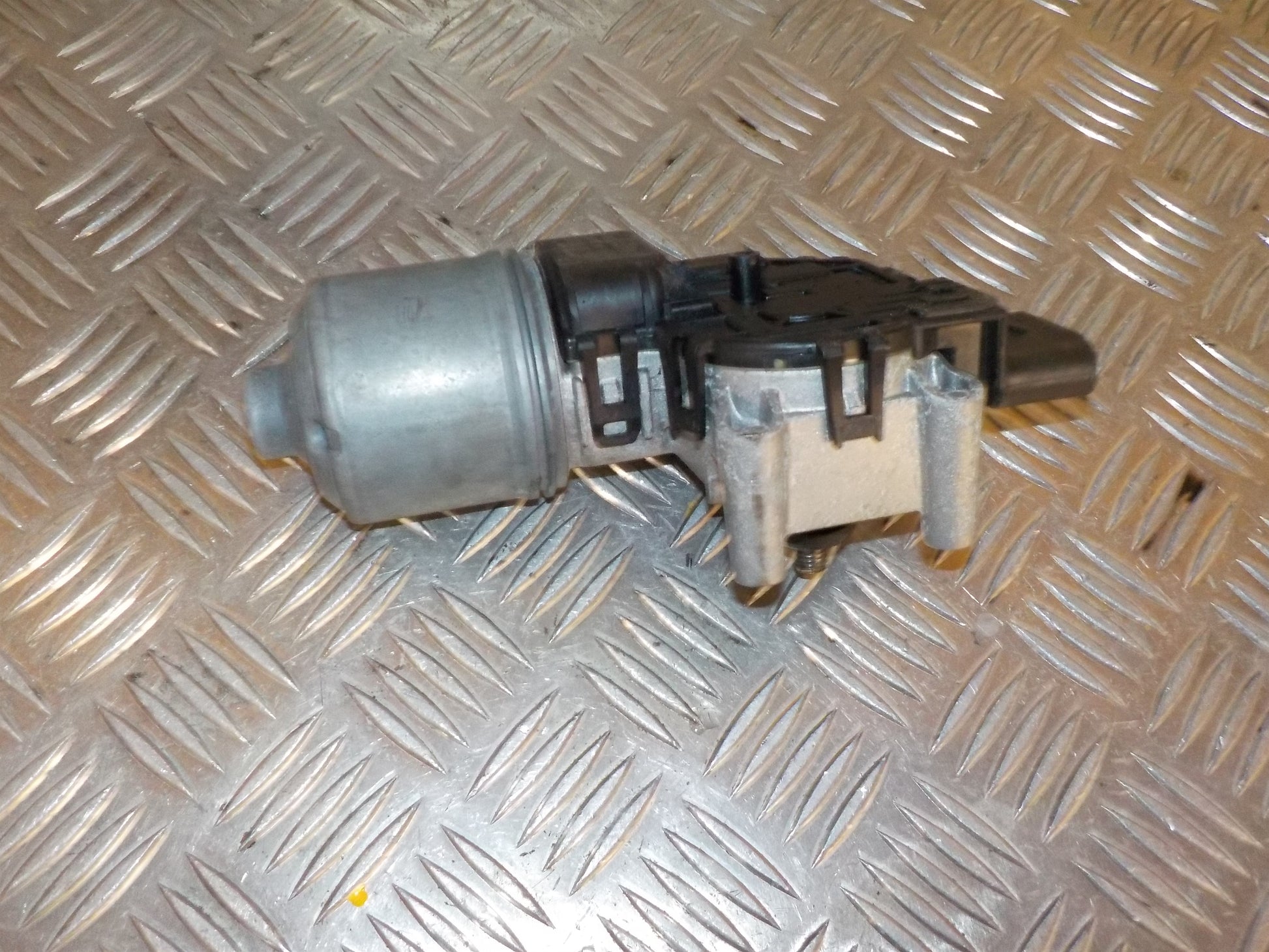 Audi A4 8E/8H Viskermotor Med OEM Nr. 8E1955119 Fra Audi Ophugger