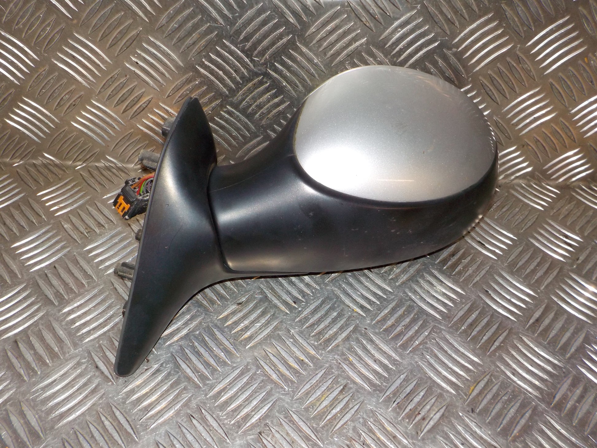 Citroen Xsara Picasso Sidespejl Med OEM Nr. 815354 Fra Citroen Ophugger