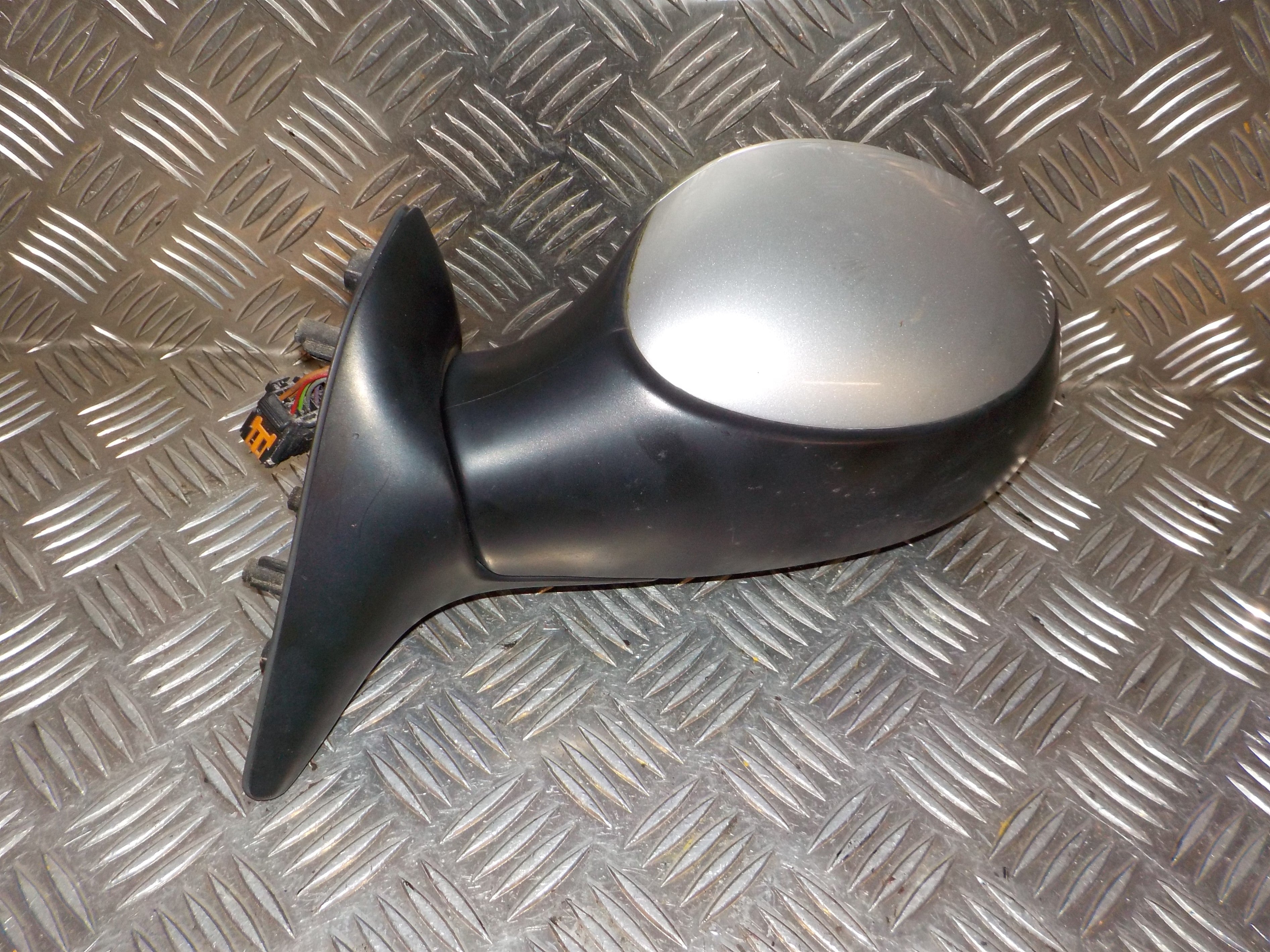 Citroen Xsara Picasso Sidespejl Med OEM Nr. 815354 Fra Citroen Ophugger
