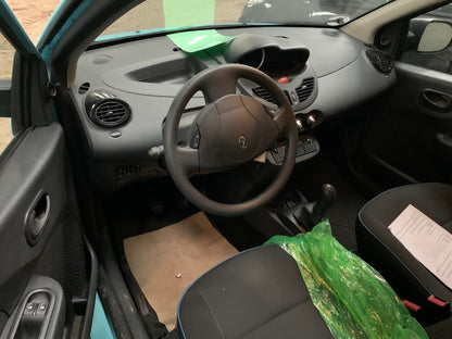 Renault Twingo 2 Pluk-Selv-Bil Med OEM Nr. Ophugger Fra Renault Ophugger