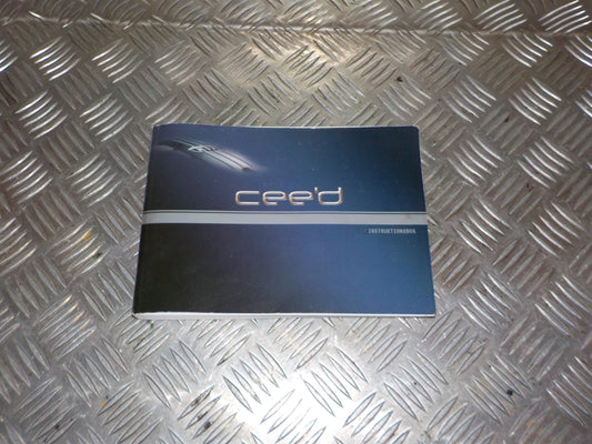 Kia Ceed Instruktionsbog Med OEM Nr. Ophugger Fra Kia Ophugger