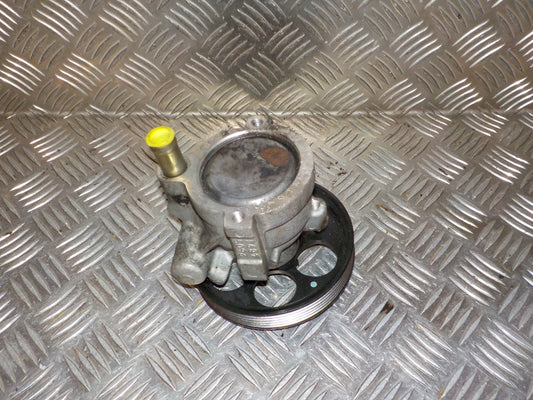 Renault Trafic 1 Servopumpe Med OEM Nr. 8200024778 Fra Renault Ophugger