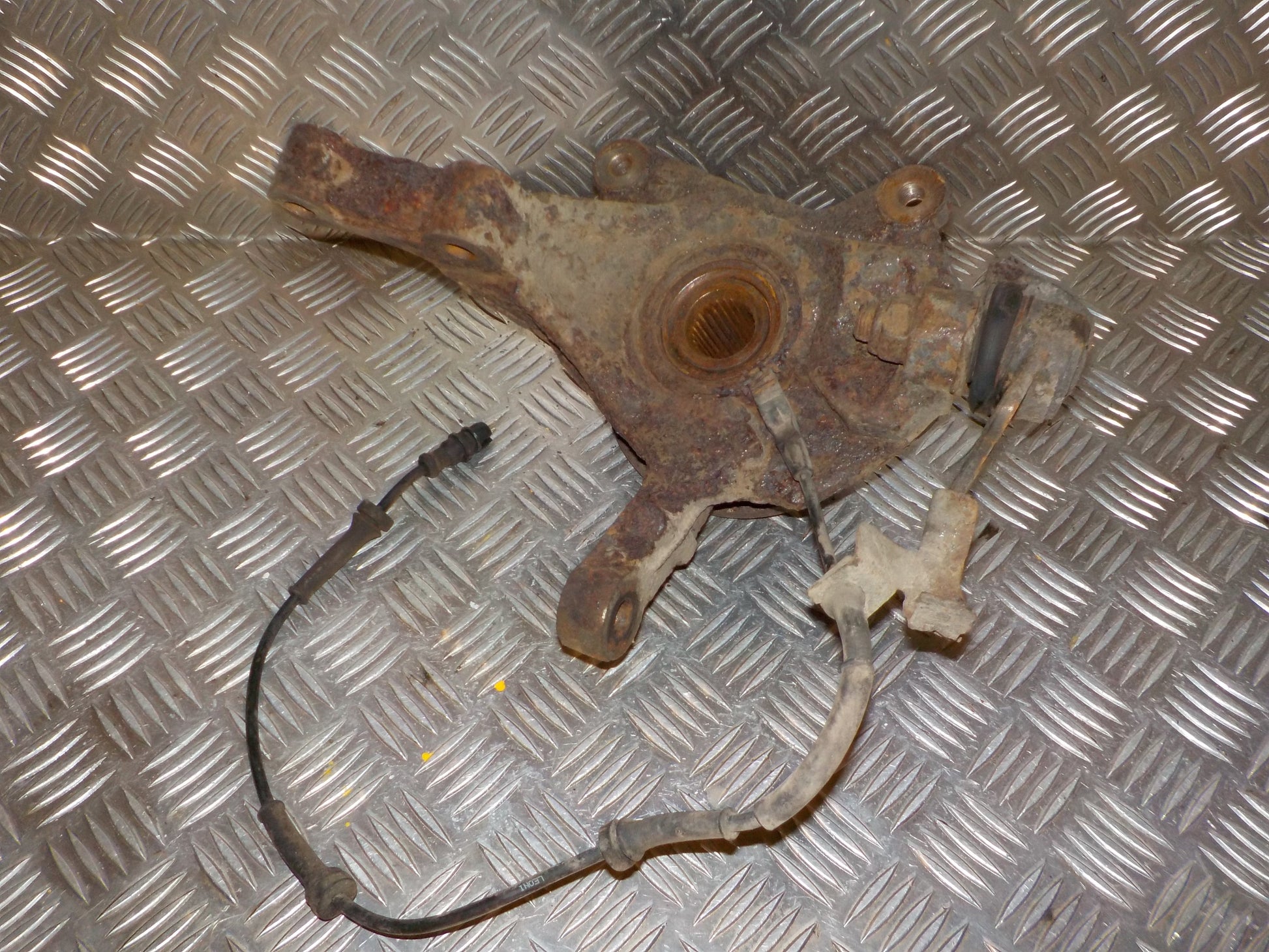 Renault Trafic 1 Spindel For V Med OEM Nr. 8200630474 Fra Renault Ophugger