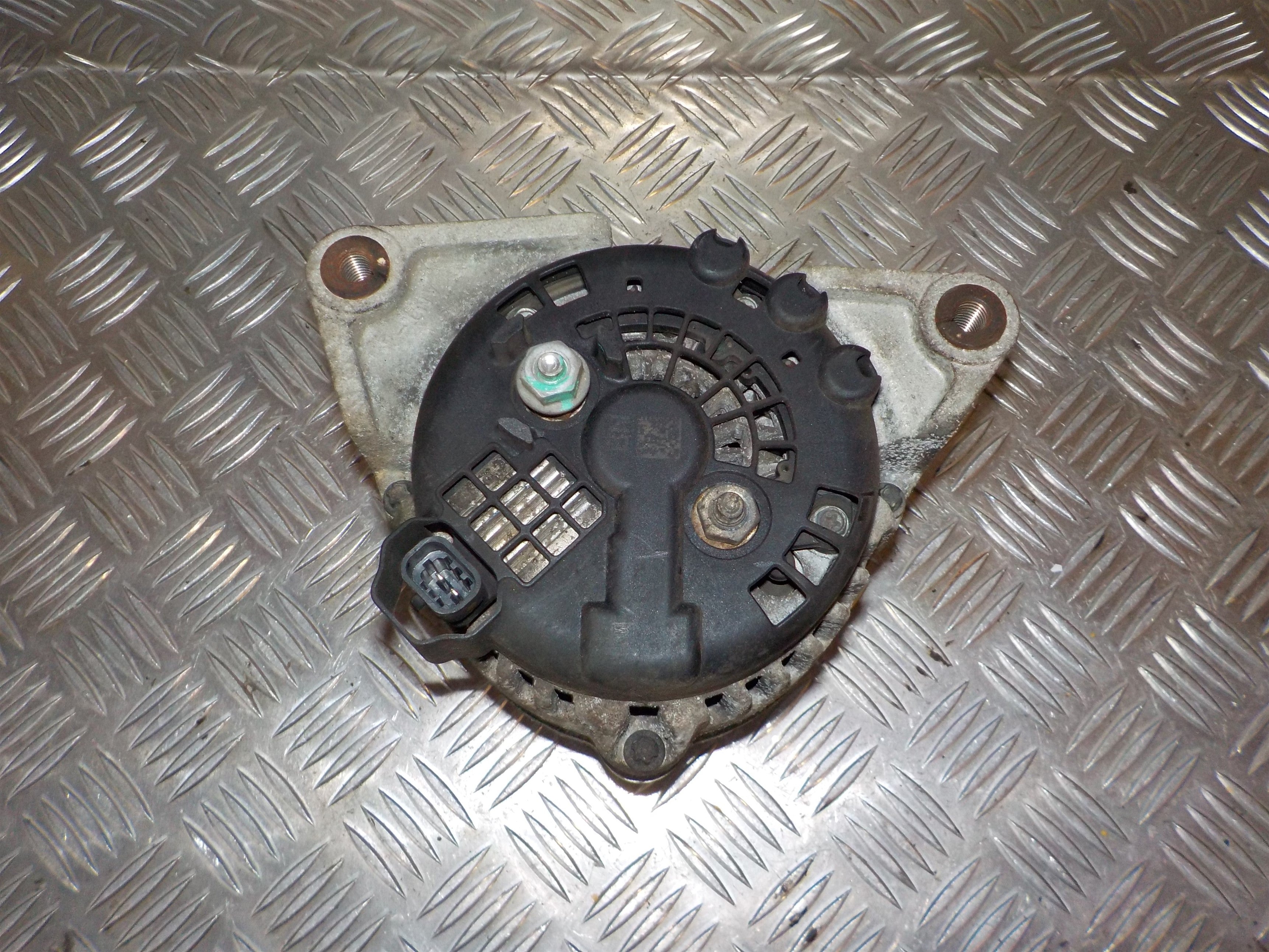 Chevrolet Aveo Generator Med OEM Nr. 13579664 Fra Chevrolet Ophugger