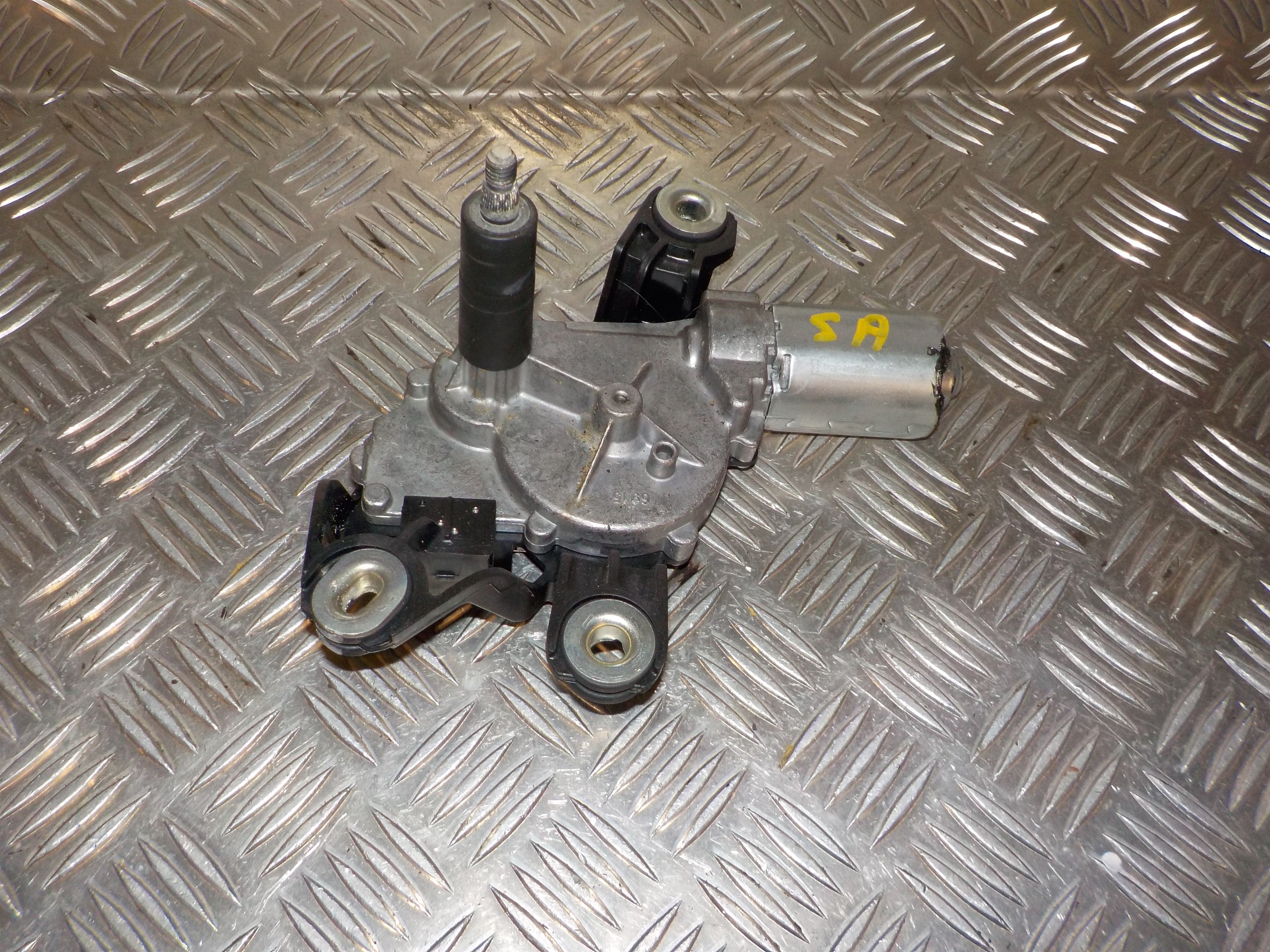 VW Polo 6R Bagrudevisker Motor Med OEM Nr. 5K6955711C Fra VW Ophugger
