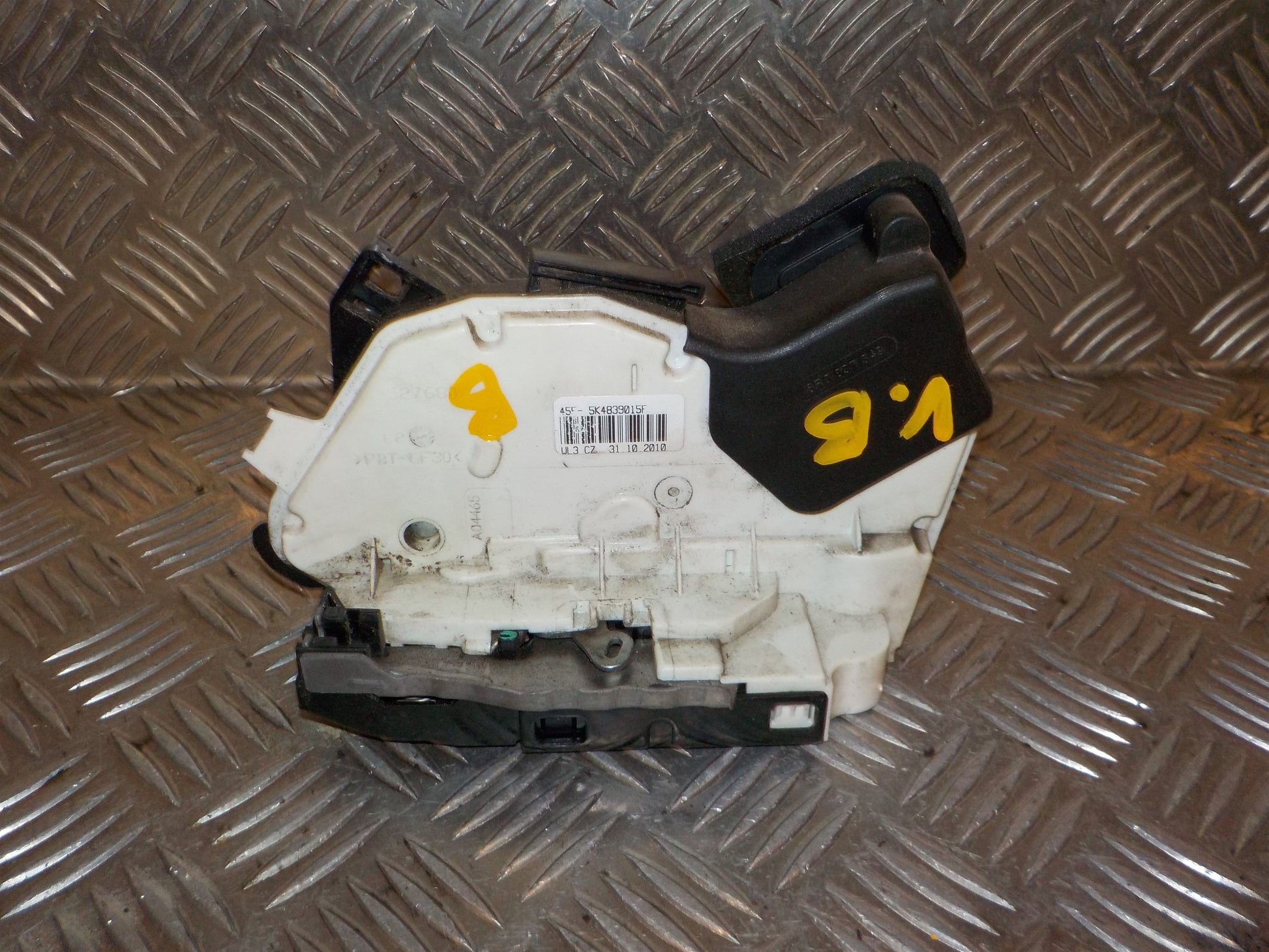 VW Polo 6R Dørlås Med OEM Nr. 5K4839015F Fra VW Ophugger