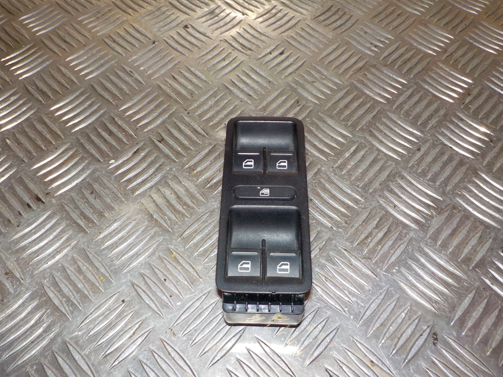 VW Polo 6R Kontakt Rudehejs Med OEM Nr. 1K4959857CREH Fra VW Ophugger