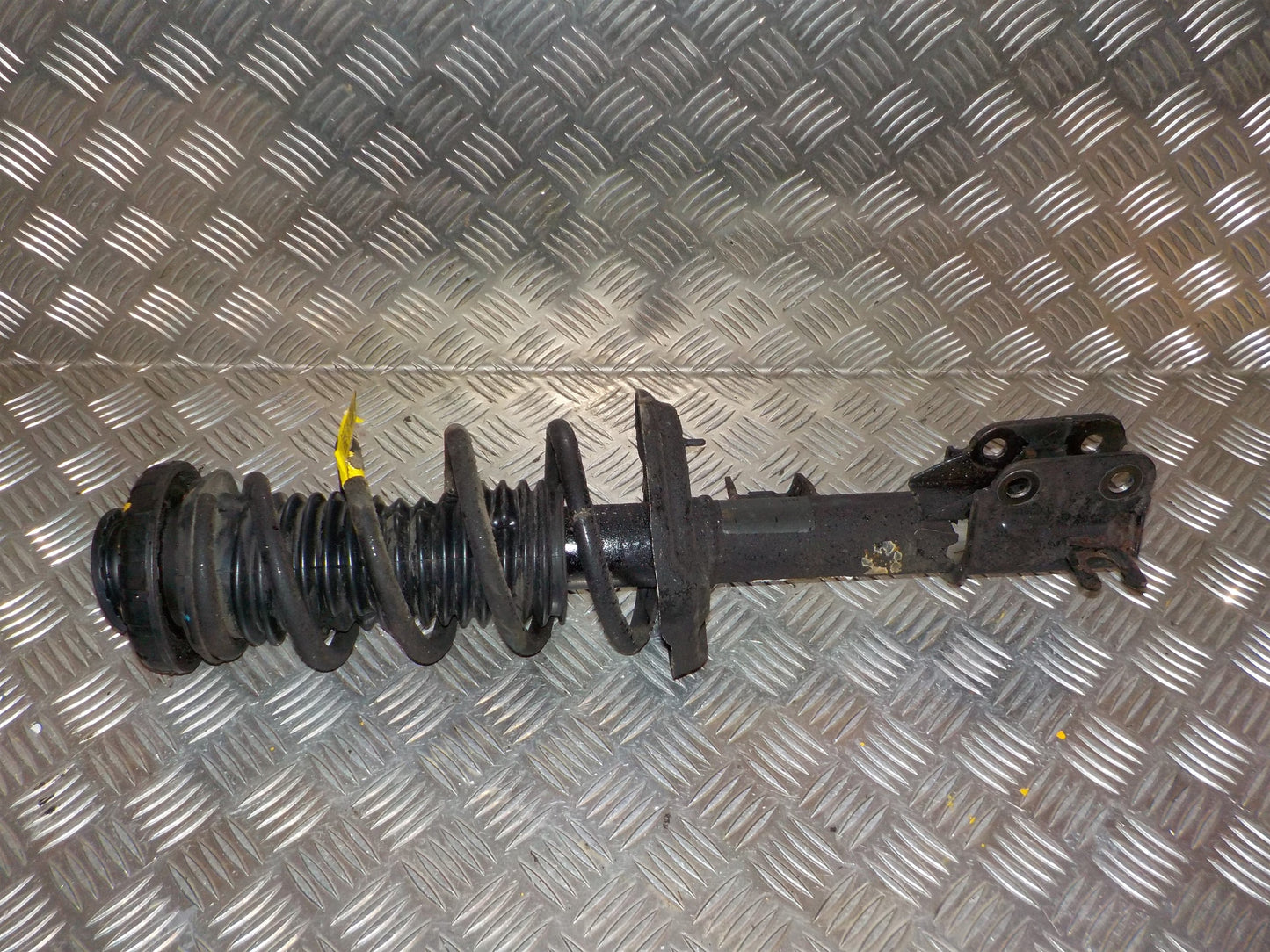 Opel Karl Fjederben For V Med OEM Nr. 42469576 Fra Opel Ophugger