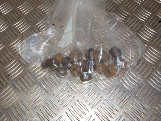 Opel Karl Hjulbolte/Møtrikker Med OEM Nr. Ophugger Fra Opel Ophugger