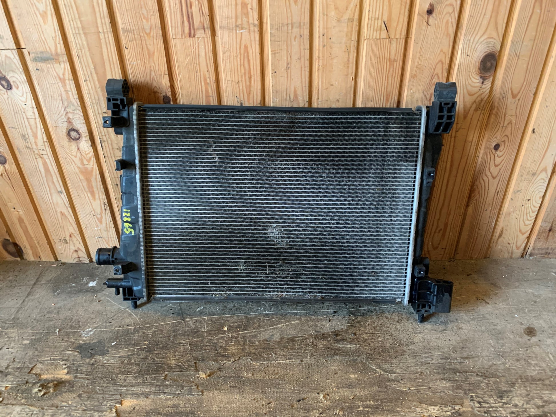 Opel Karl Køler Med OEM Nr. 623428 Fra Opel Ophugger