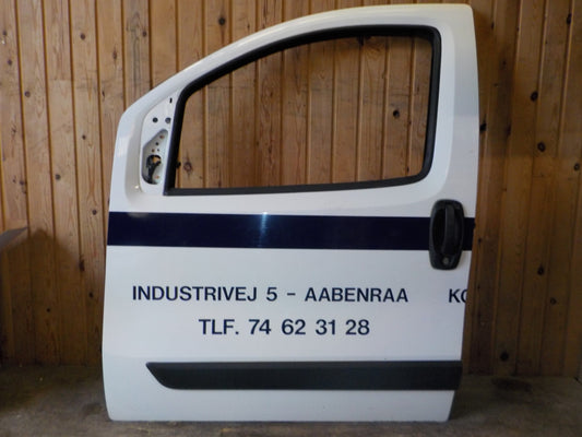 Peugeot Bipper Dør V 2 Dørs Med OEM Nr. 9002AP	 Fra Peugeot Ophugger