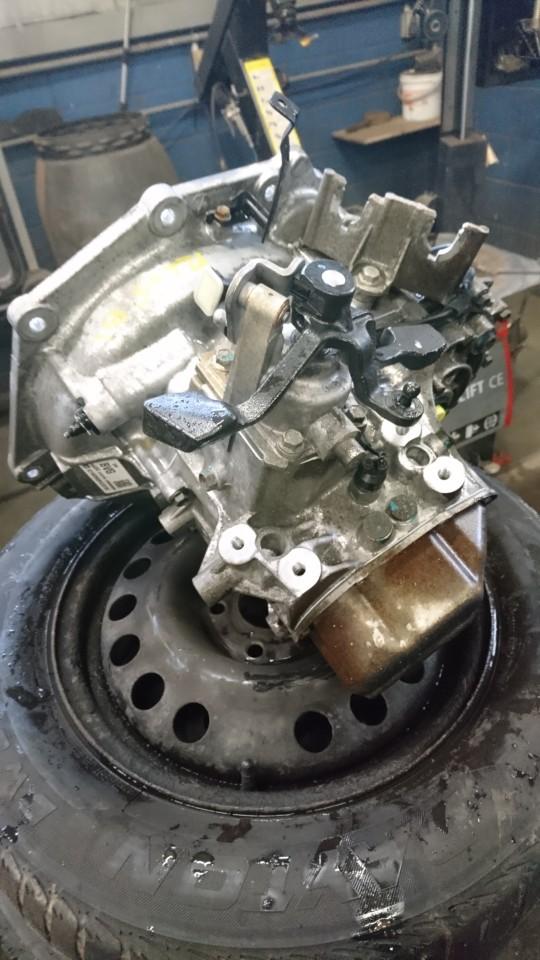 Opel Karl Gearkasse 5 Trin Med OEM Nr. 25195243 Fra Opel Ophugger