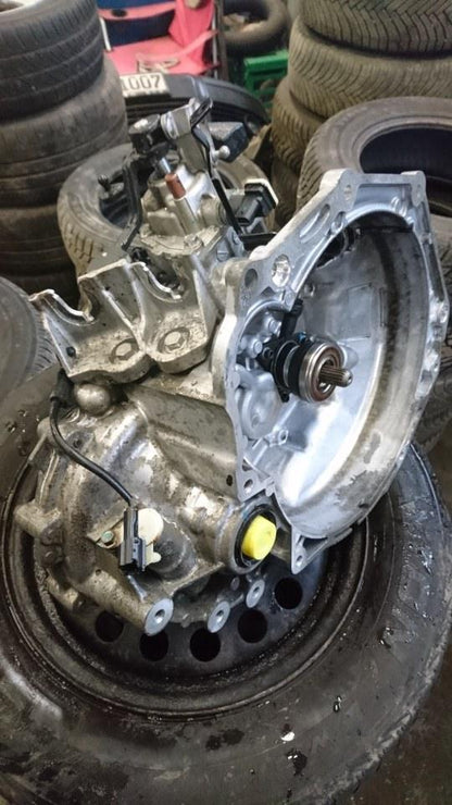 Opel Karl Gearkasse 5 Trin Med OEM Nr. 25195243 Fra Opel Ophugger