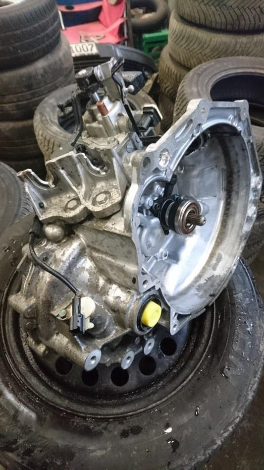 Opel Karl Gearkasse 5 Trin Med OEM Nr. 25195243 Fra Opel Ophugger