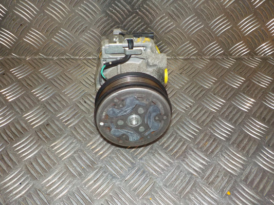 Opel Karl Aircondition Pumpe Med OEM Nr. 94551797 Fra Opel Ophugger