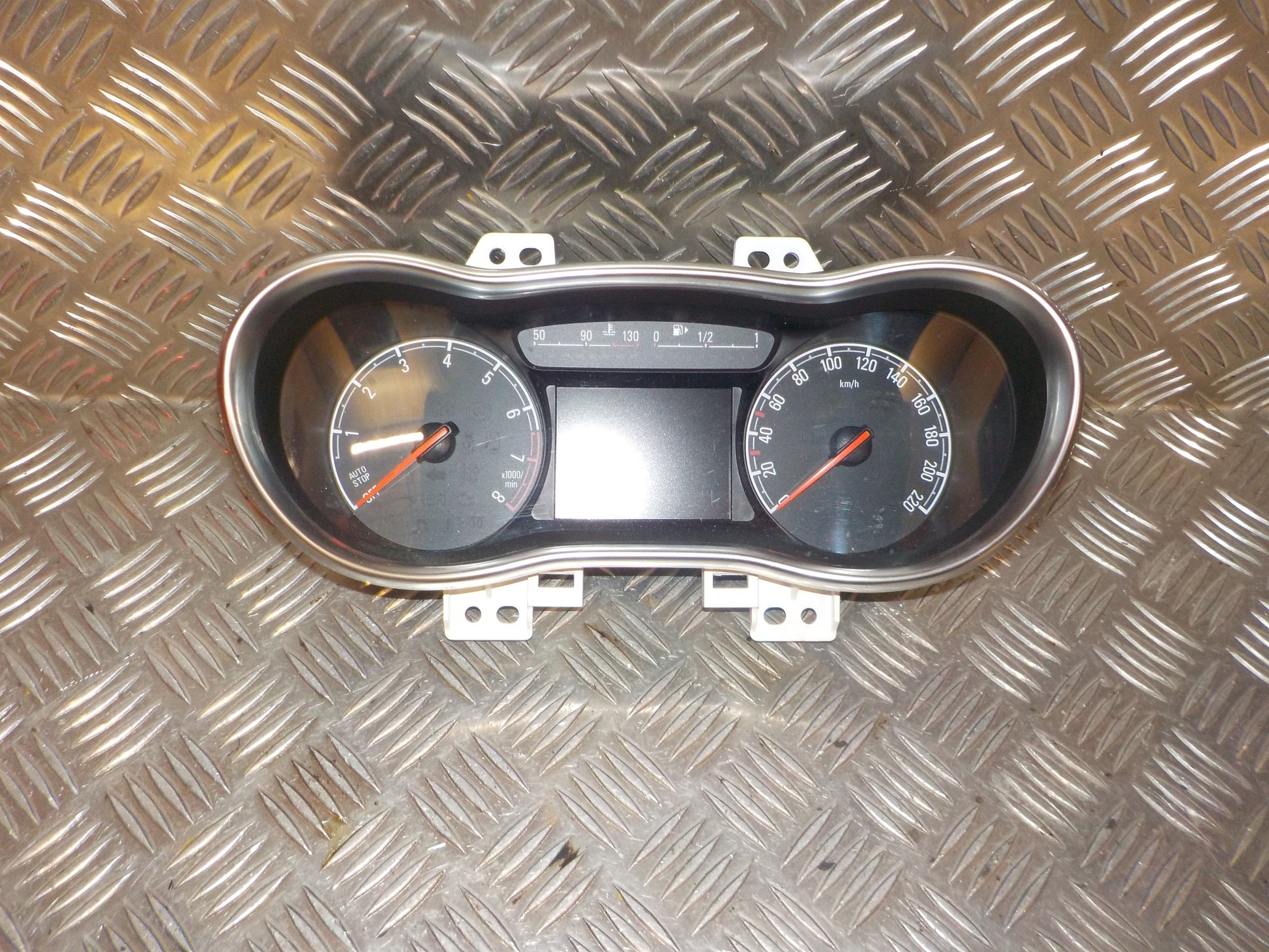 Opel Karl Speedometer - Instrument Med OEM Nr. 42347140 Fra Opel Ophugger