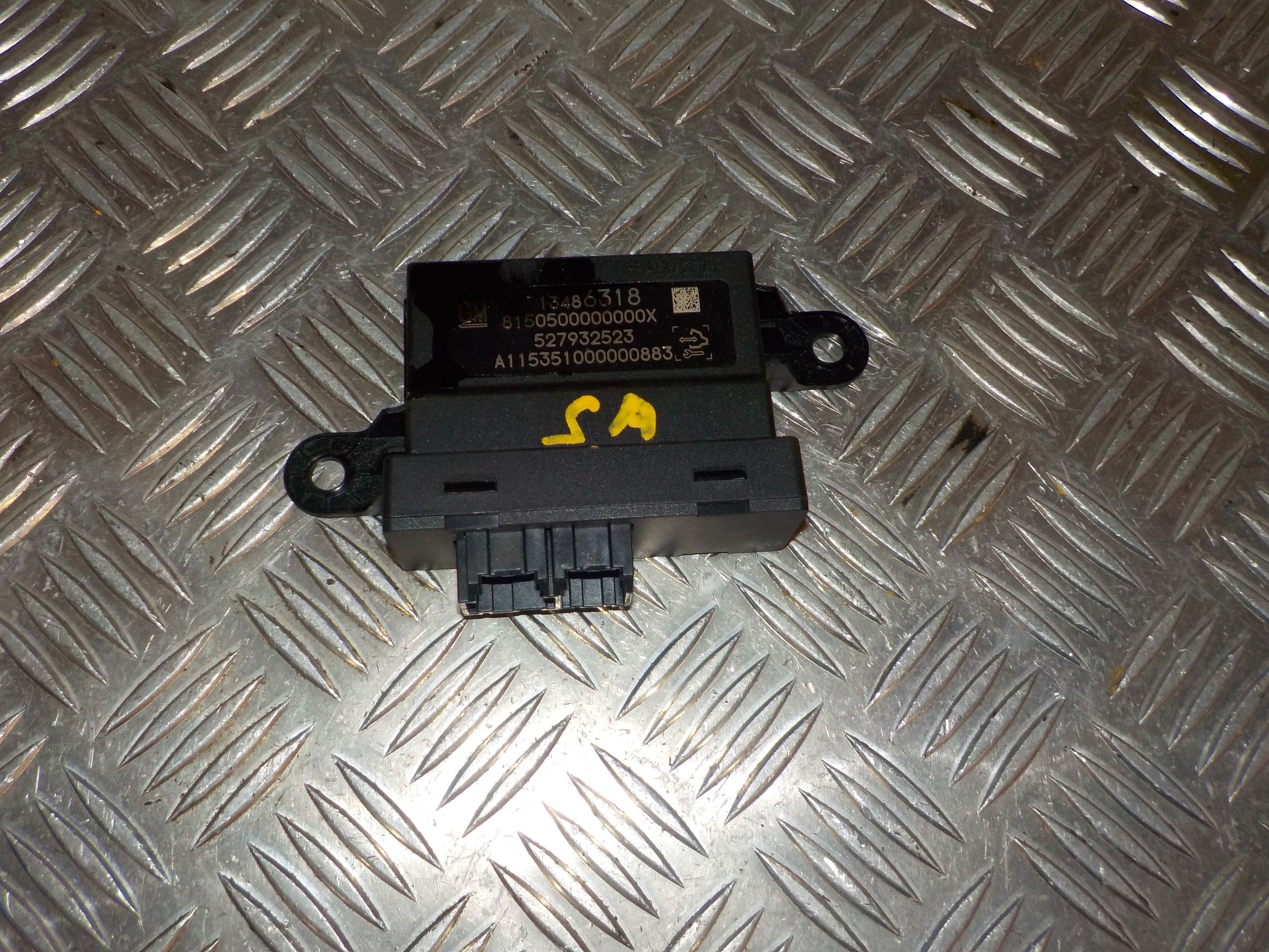 Opel Karl Bcm / Komfortkomputer Med OEM Nr. 527932523 Fra Opel Ophugger